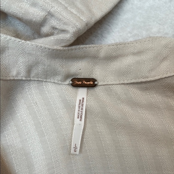 Free People Ivory Buckle Boho Long Sleeve Flowy  Fitted Blouse Size L - Picture 8 of 13